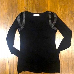 Bailey 44 open shoulder shirt